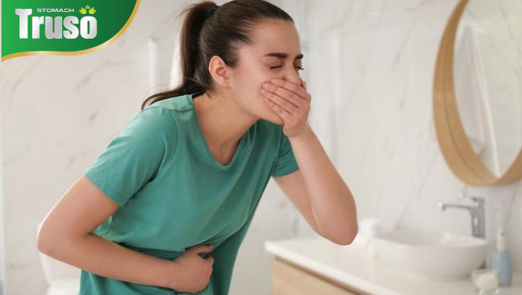 Ang pagsusuka ng dugo ay pangunahing sintomas ng pagdurugo sa tiyan.
